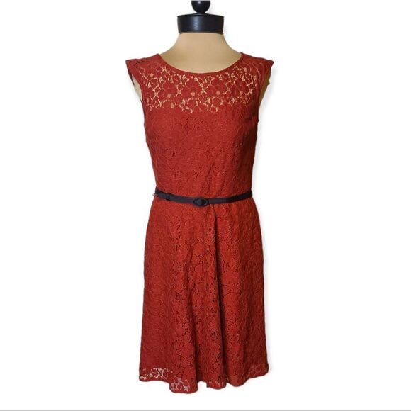 White House Black Market Red Lace Fit and Flare Belted Dress Size 2 - Picture 1 of 7